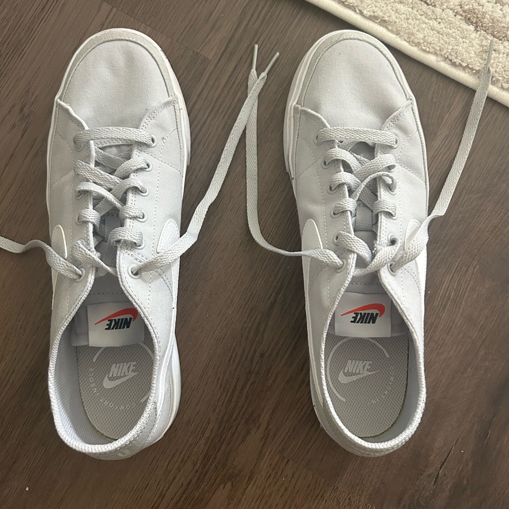 Nike Classic light gray shoes